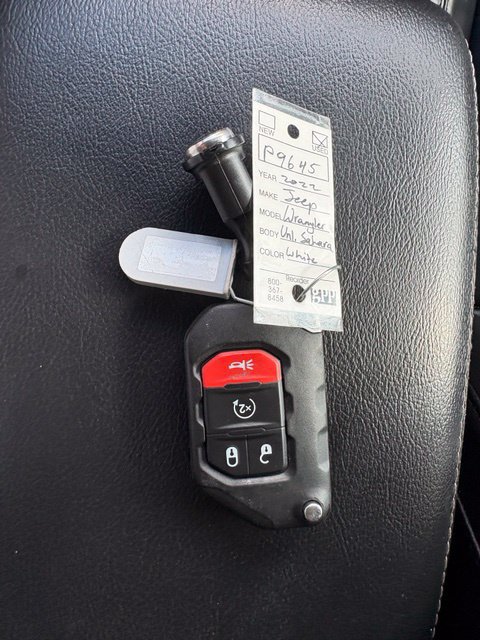 Used 2022 Jeep Wrangler Unlimited Sahara AWD/4WD image 6