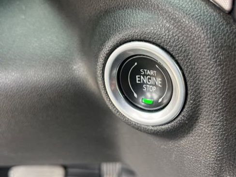 Used 2021 GMC Sierra 1500 SLT AWD/4WD image 23
