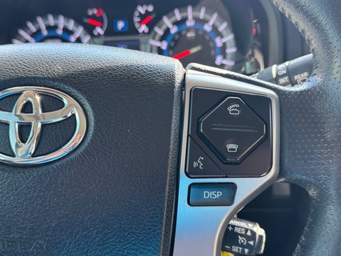 Used 2018 Toyota 4Runner SR5 Premium AWD/4WD image 25