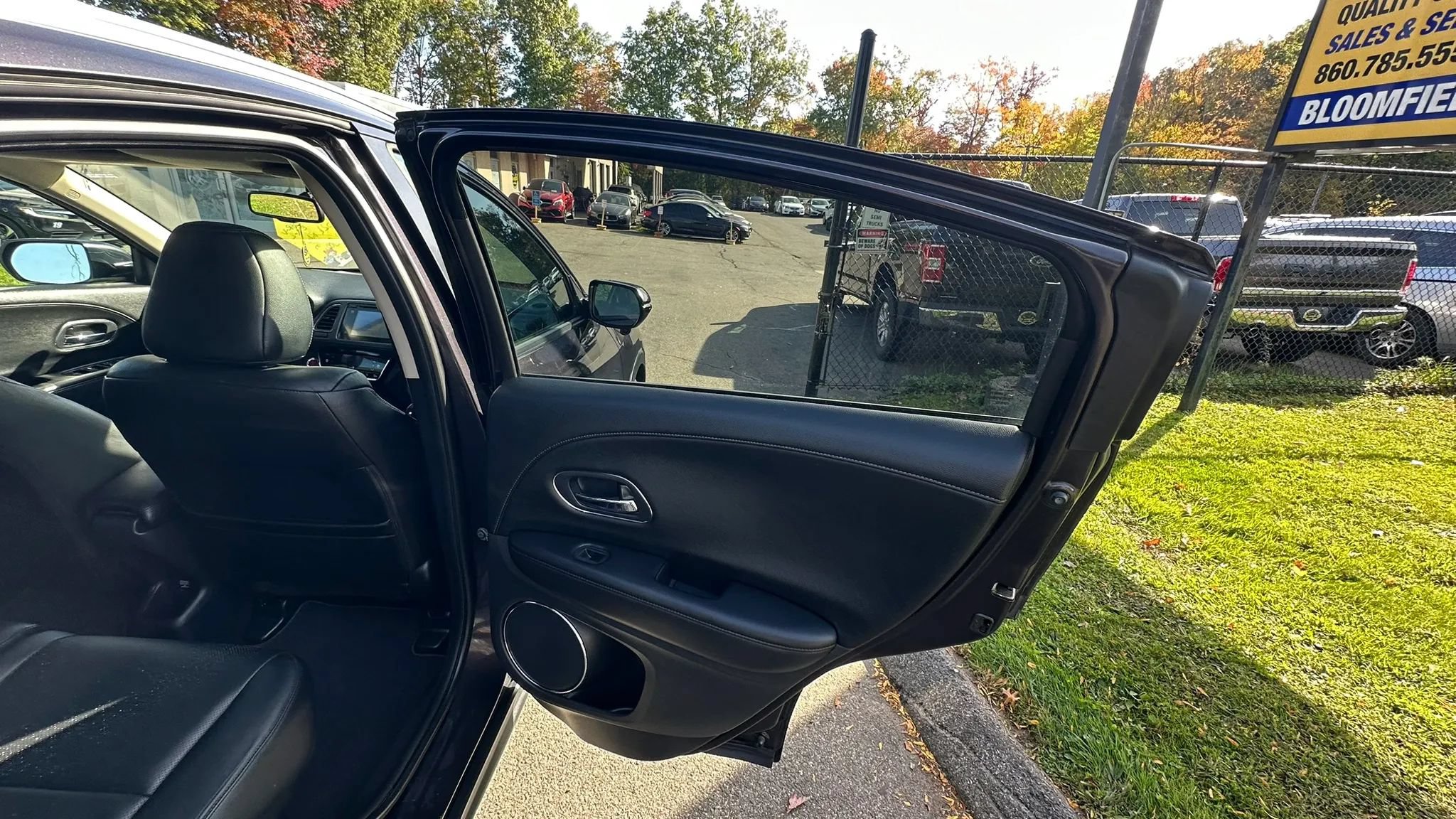 Used 2018 Honda HR-V EX-L image 32