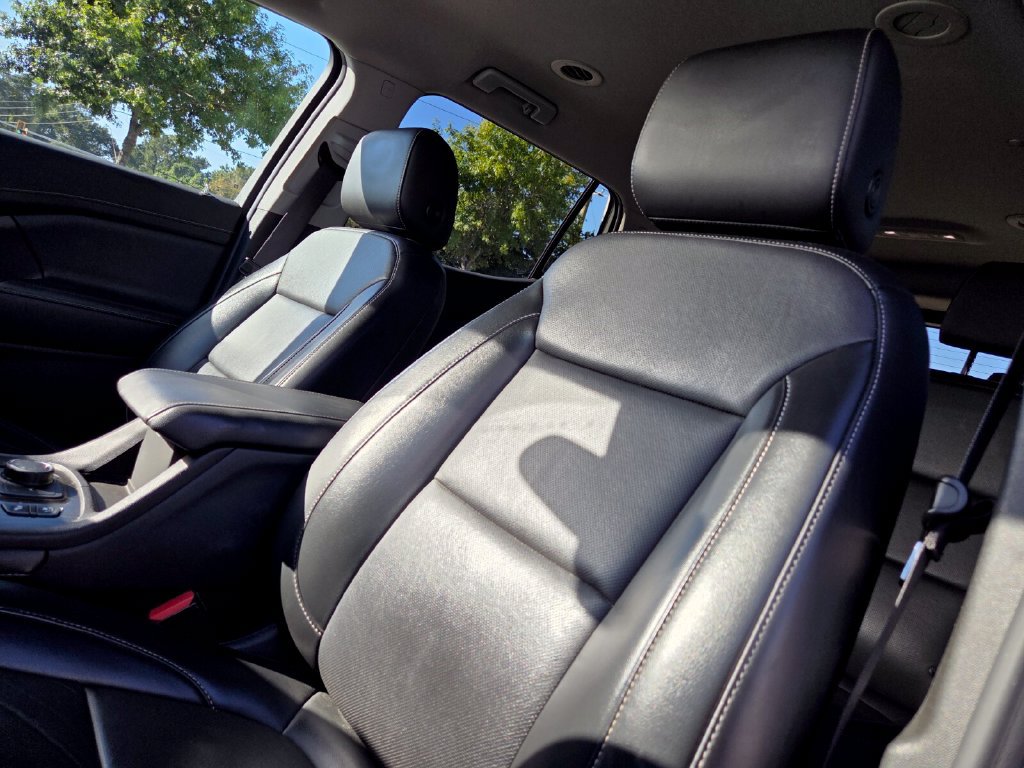 Used 2021 GMC Acadia SLT w/ Elevation Edition FWD image 10