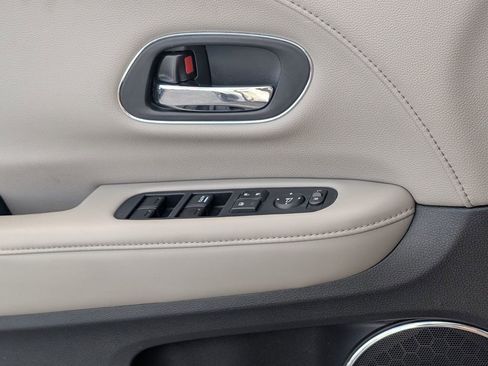 Used 2018 Honda HR-V EX-L image 29