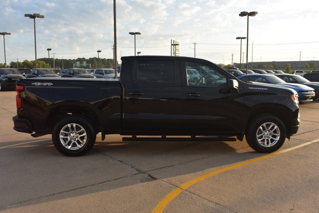 Used 2024 Chevrolet Silverado 1500 RST AWD/4WD image 4