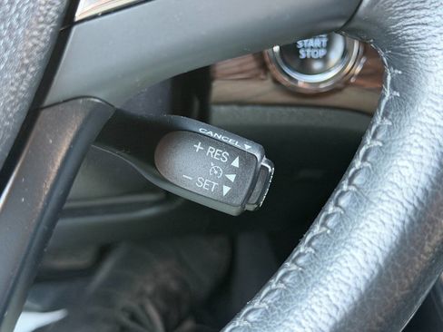 Used 2015 Toyota Avalon XLE image 34