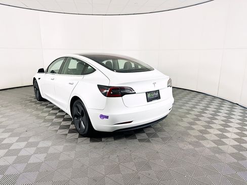 Used 2018 Tesla Model 3 Mid Range RWD image 5