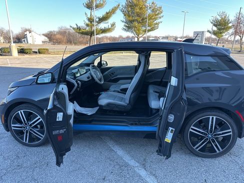Used 2015 BMW i3 Base image 3