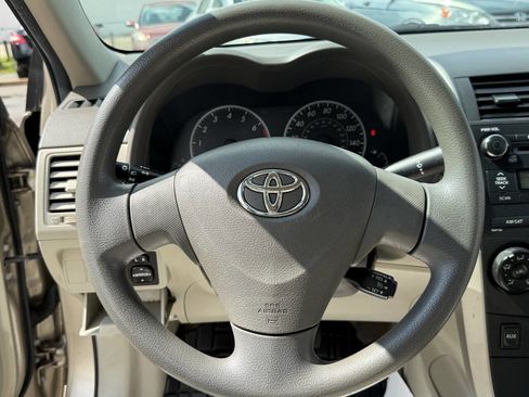 Used 2010 Toyota Corolla LE image 9