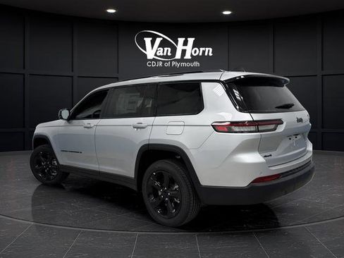 New 2025 Jeep Grand Cherokee L Altitude image 3