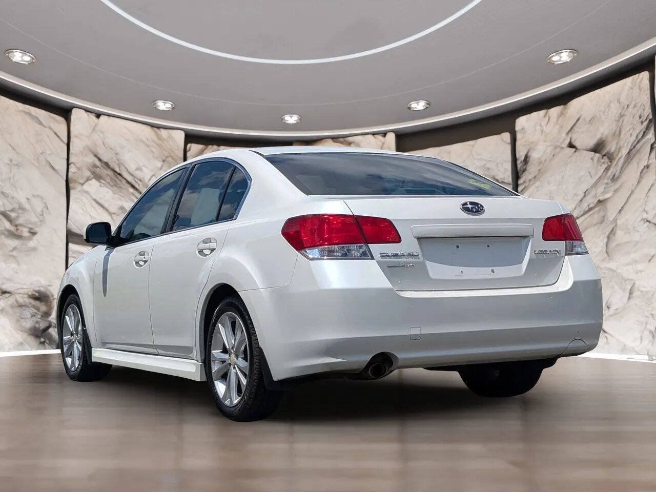 Used 2013 Subaru Legacy 2.5i Premium w/ All-Weather Pkg + Moonroof AWD/4WD image 6
