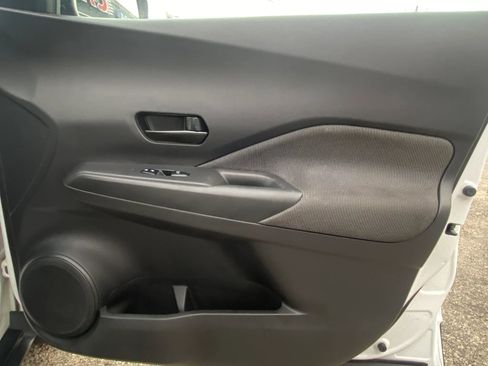 Used 2018 Nissan Kicks S FWD image 16
