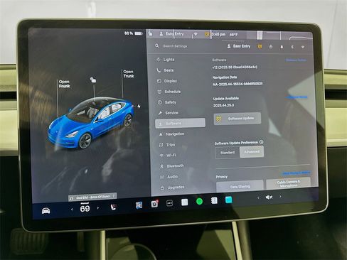 Used 2019 Tesla Model 3 Standard Range image 42