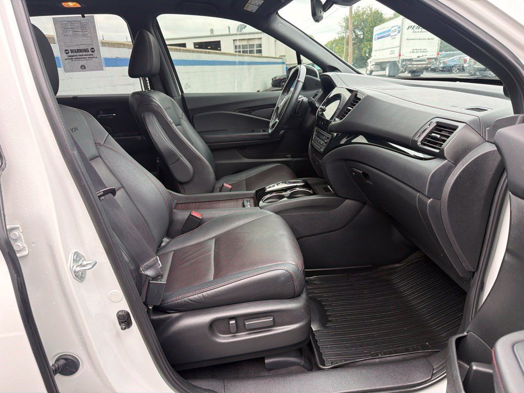 Used 2021 Honda Pilot Black Edition image 26