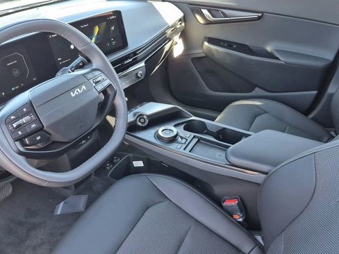 New 2025 Kia EV6 Light w/ Light LR Technology Package image 10