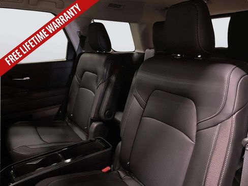 New 2026 Nissan Pathfinder SL w/ SL Premium Package FWD image 29