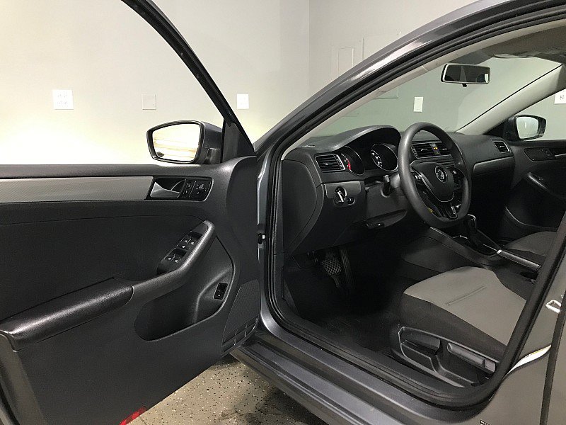 Used 2017 Volkswagen Jetta S FWD image 9