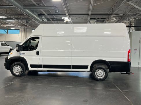 Used 2024 RAM ProMaster 3500 w/ Delivery Van Package image 10