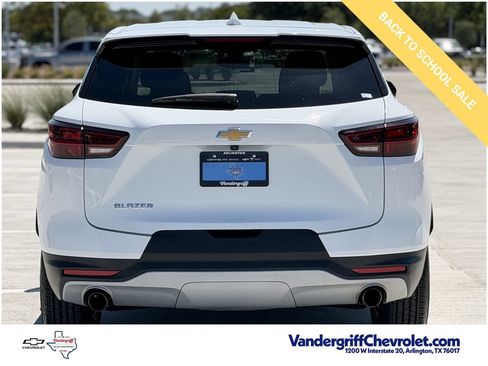 Certified 2025 Chevrolet Blazer LT FWD image 5