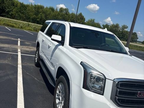 Used 2018 GMC Yukon XL SLT RWD image 2