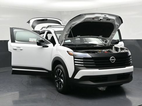 New 2026 Nissan Kicks SV w/ Cold Weather Package AWD/4WD image 34