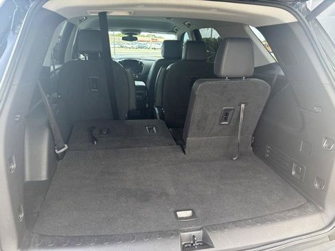 Used 2021 Chevrolet Traverse LT AWD/4WD image 15