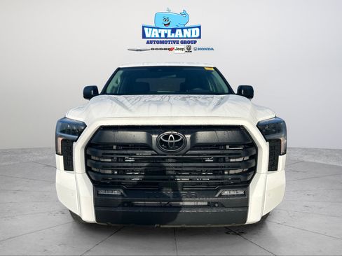 Used 2024 Toyota Tundra SR5 w/ SR5 Premium Package AWD/4WD image 21