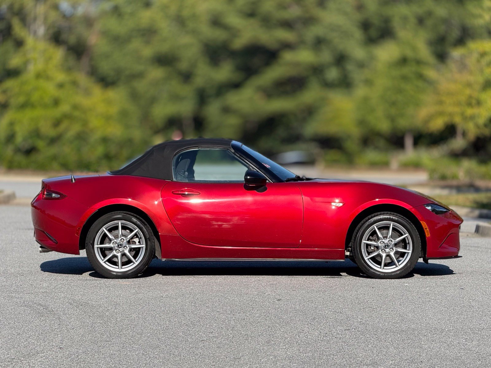 Used 2016 MAZDA MX-5 Miata Sport RWD image 12