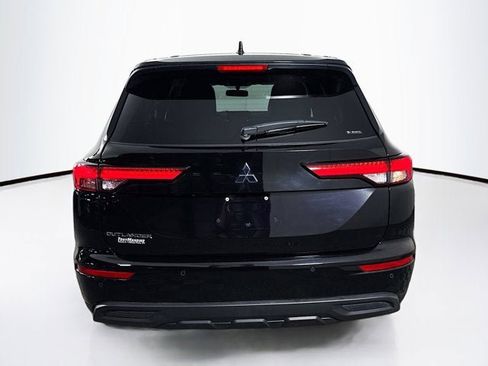 Used 2024 Mitsubishi Outlander ES image 6