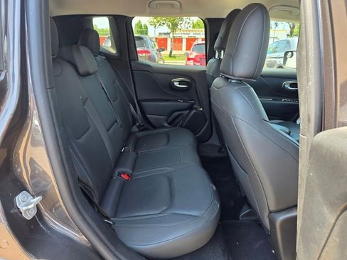 Used 2020 Jeep Renegade Limited w/ UConnect 8.4 Nav Group image 22