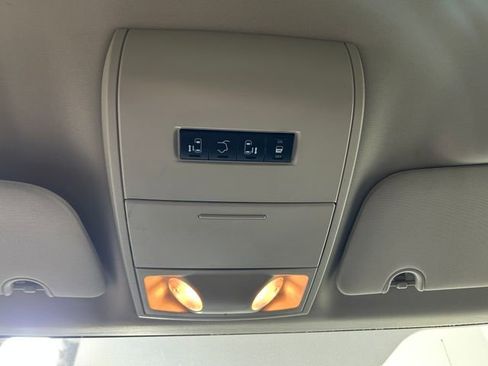 Used 2014 Dodge Grand Caravan SXT image 23