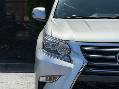 Used 2017 Lexus GX 460 w/ Navigation Package AWD/4WD image 4