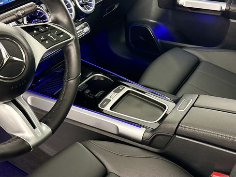 Used 2024 Mercedes-Benz GLB 250 4MATIC image 27