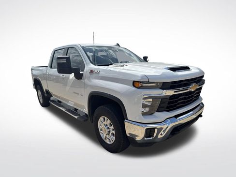Used 2024 Chevrolet Silverado 2500 LT AWD/4WD image 9