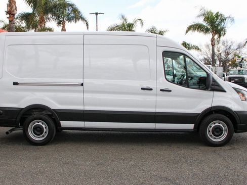 Used 2021 Ford Transit 250 Medium Roof image 10