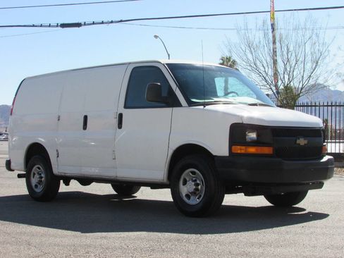 Used 2013 Chevrolet Express 2500 image 1