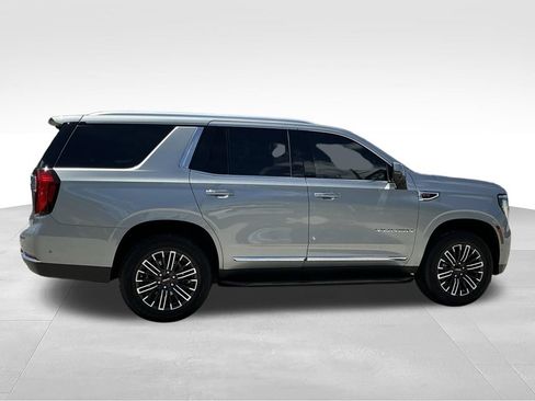 Used 2025 GMC Yukon Elevation AWD/4WD image 13