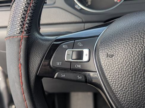 Used 2015 Volkswagen Jetta S image 16