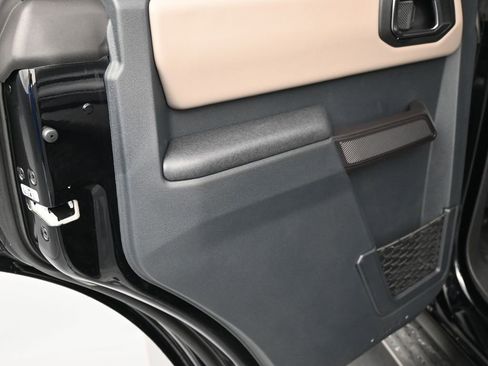 Used 2024 Ford Bronco Wildtrak image 29