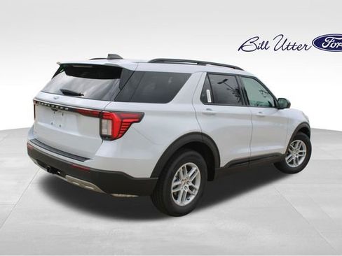 New 2026 Ford Explorer Active image 3