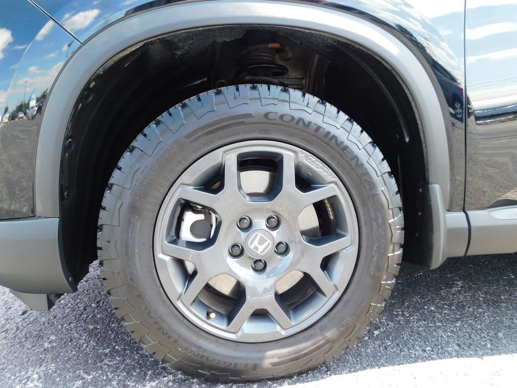 Used 2025 Honda Pilot TrailSport image 10