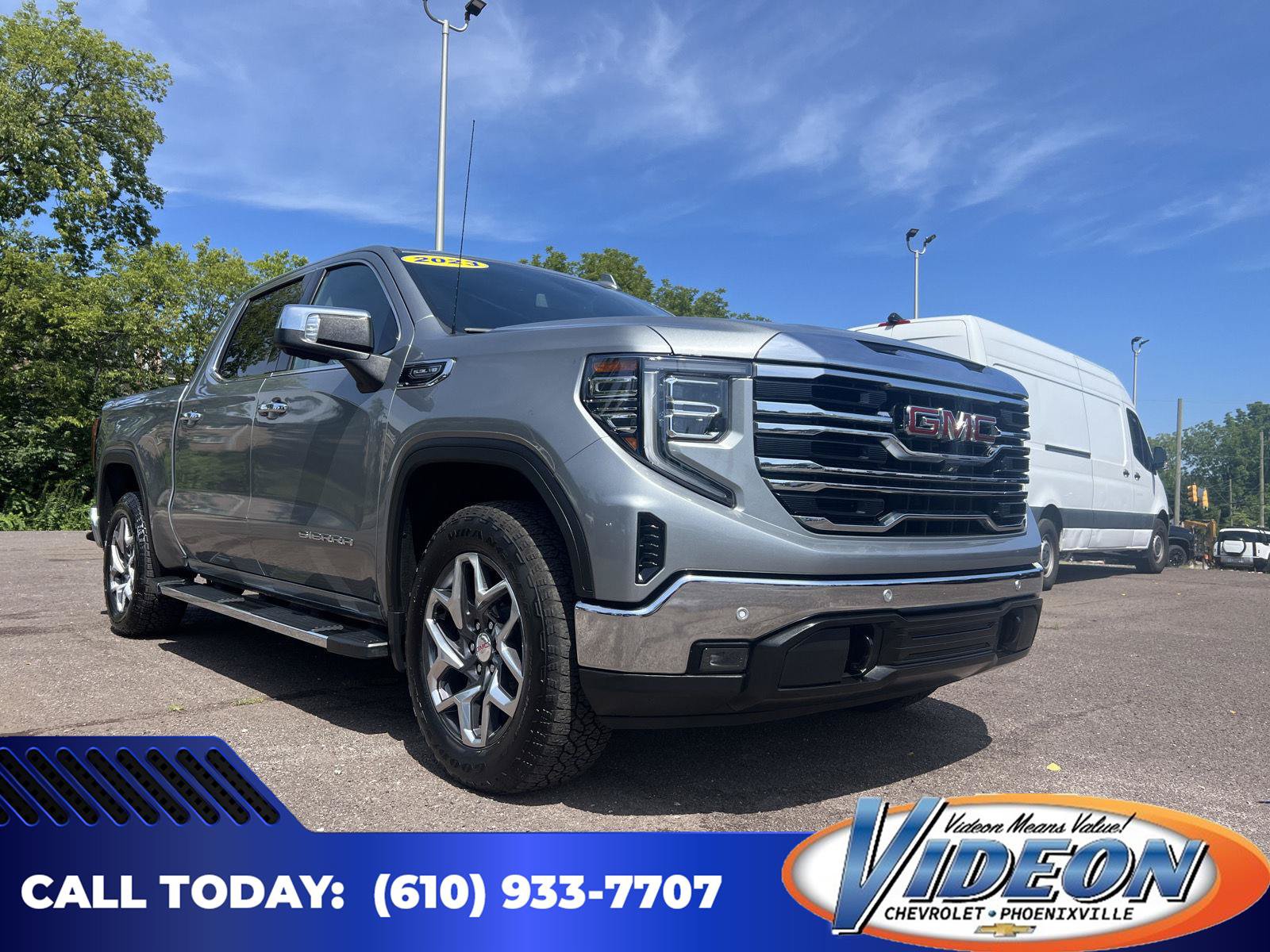 Used 2023 GMC Sierra 1500 SLT w/ SLT Premium Plus Package AWD/4WD image 1
