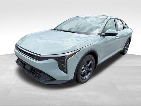 New 2026 Kia K4 FWD image 3
