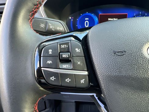Used 2022 Ford Escape SEL w/ SEL Stealth AWD Package image 31