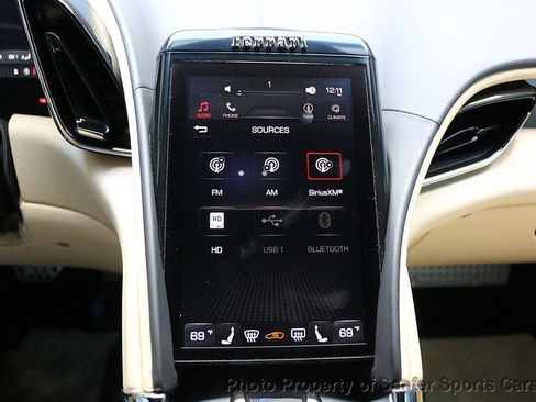 Used 2022 Ferrari Roma image 33