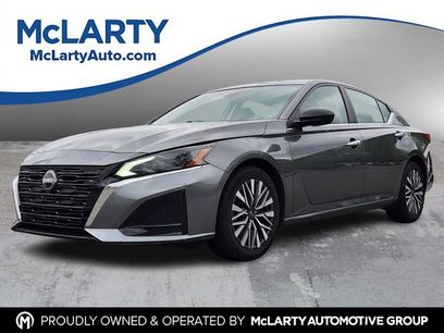 Used 2024 Nissan Altima 2.5 SV