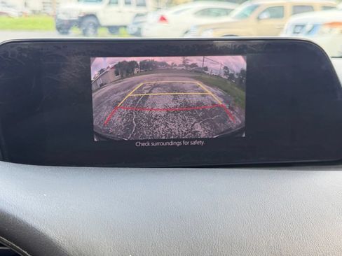 Used 2019 MAZDA MAZDA3 Hatchback FWD image 23