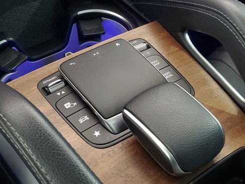 Used 2023 Mercedes-Benz GLE 450 4MATIC image 24