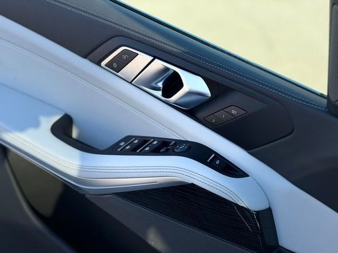 New 2026 BMW X5 xDrive40i w/ M Sport Package image 17