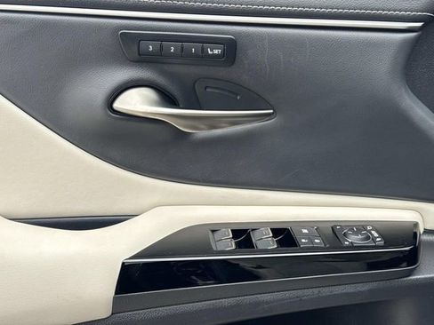 Certified 2024 Lexus ES 300h 300h w/ Premium Package image 18