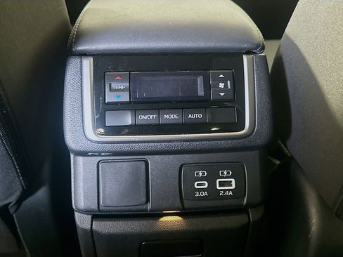 Used 2025 Subaru Ascent Premium AWD/4WD image 25