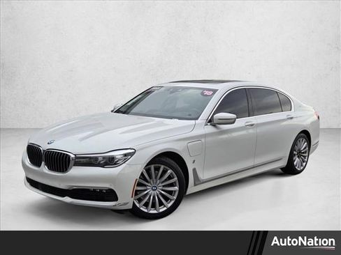 Used 2018 BMW 740e xDrive image 1